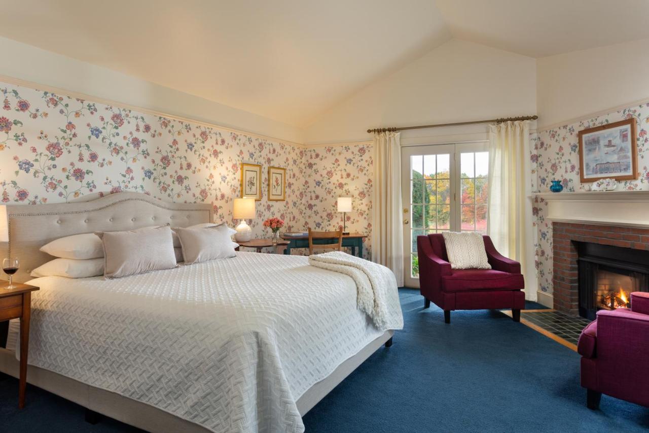 | Chesterfield Inn