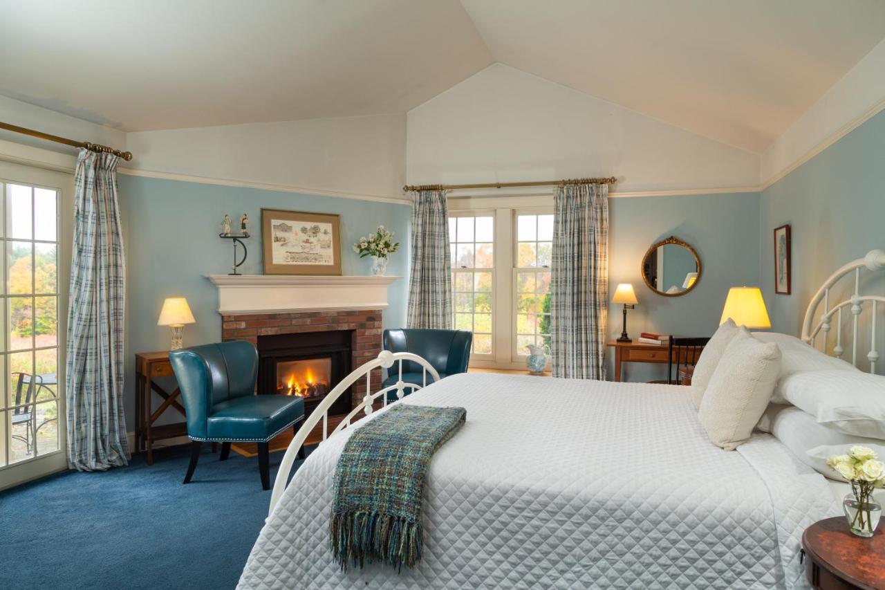 | Chesterfield Inn
