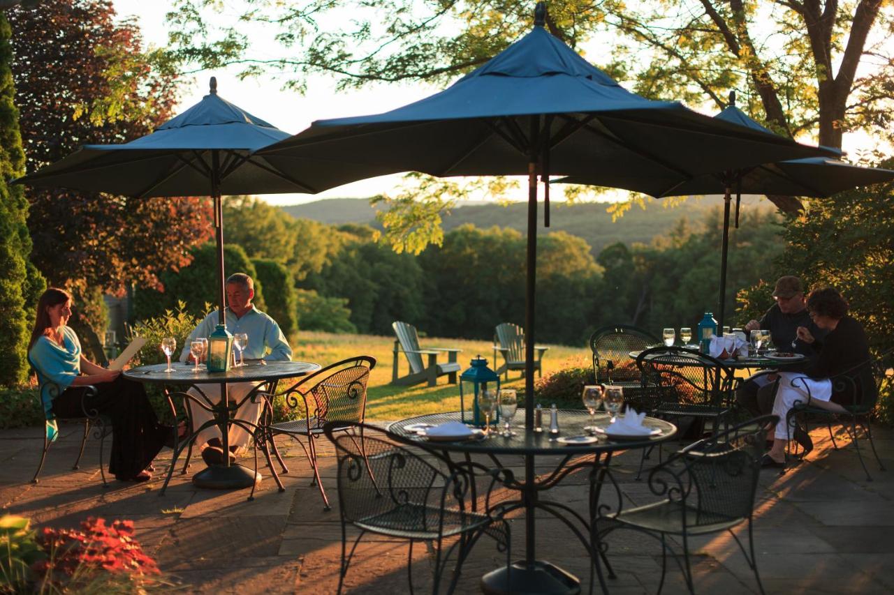 | Chesterfield Inn