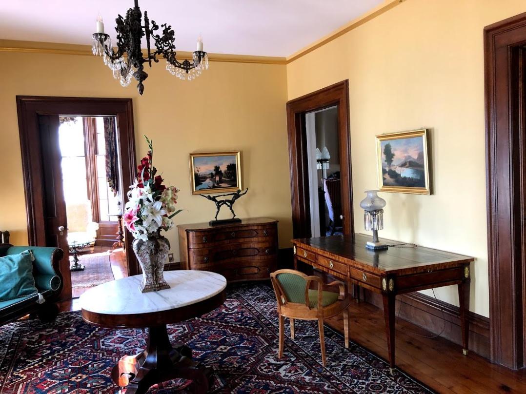 | Oakcliff Bed and Breakfast