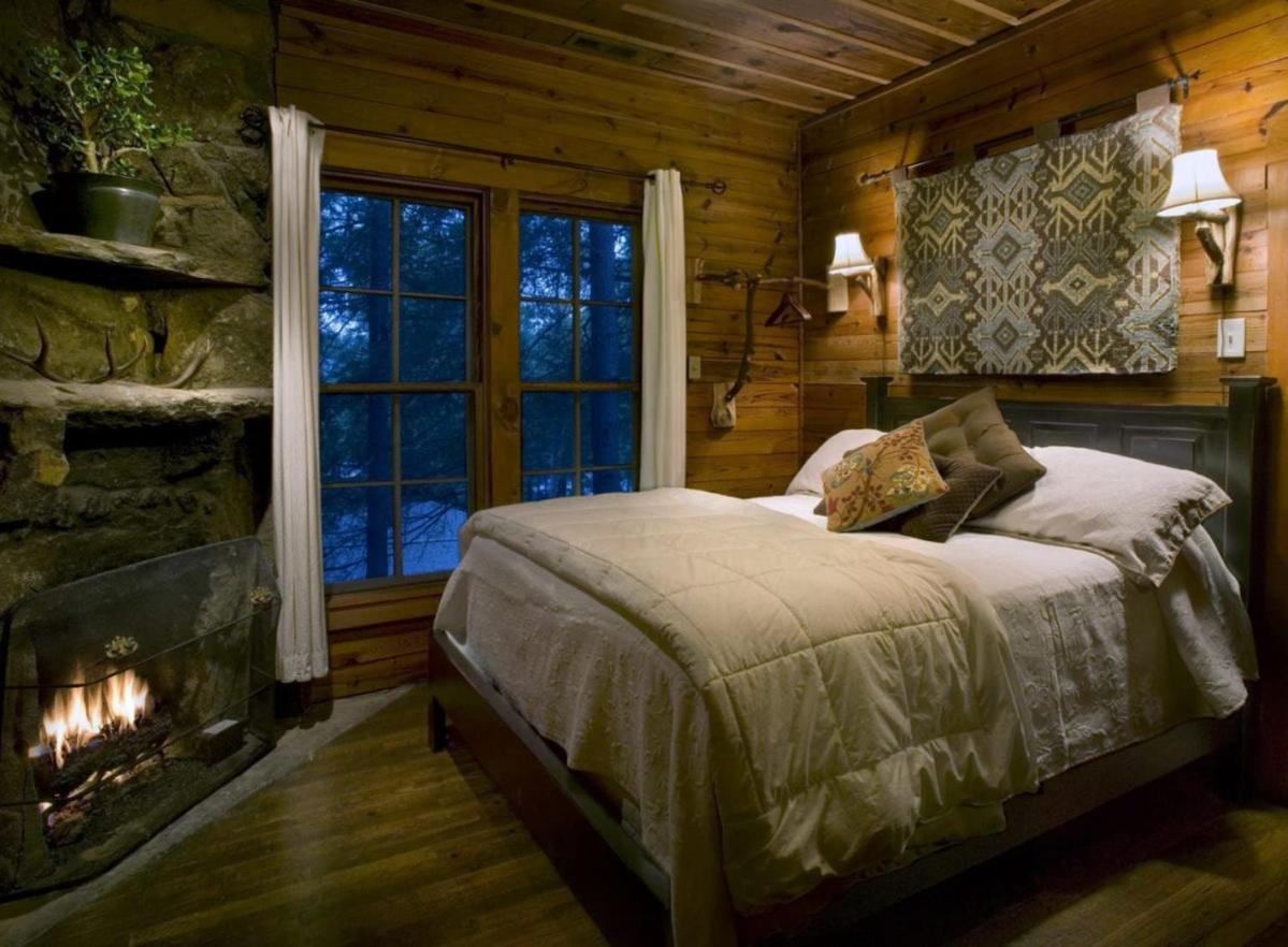 | Lake Rabun Hotel