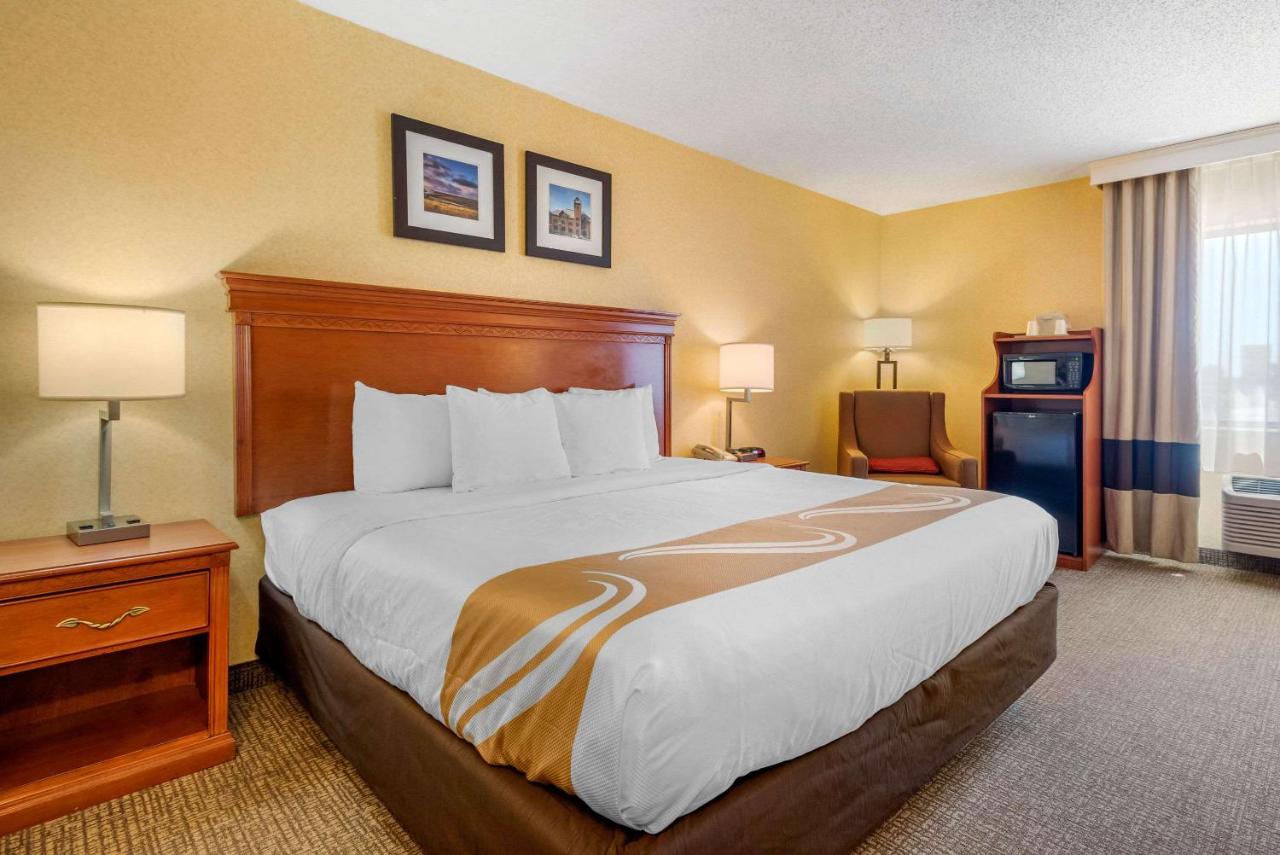King Room - Accessible/Non-Smoking at Quality Inn Pueblo North