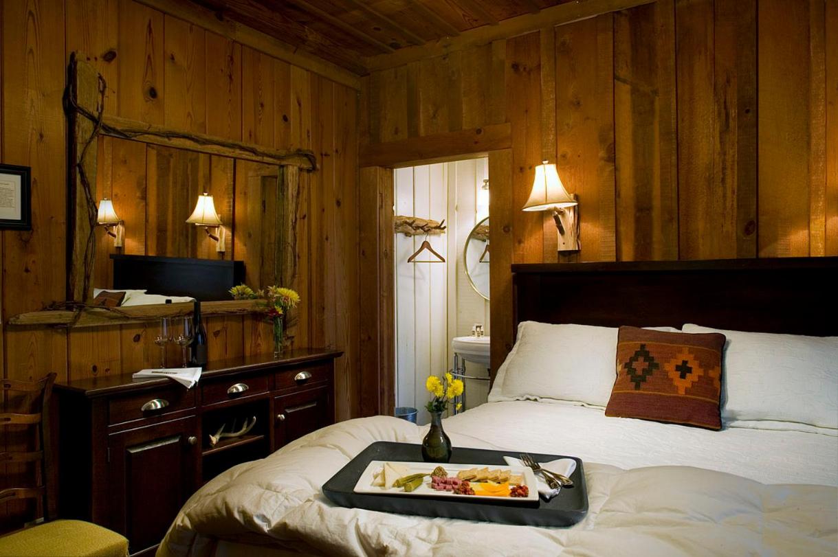 | Lake Rabun Hotel