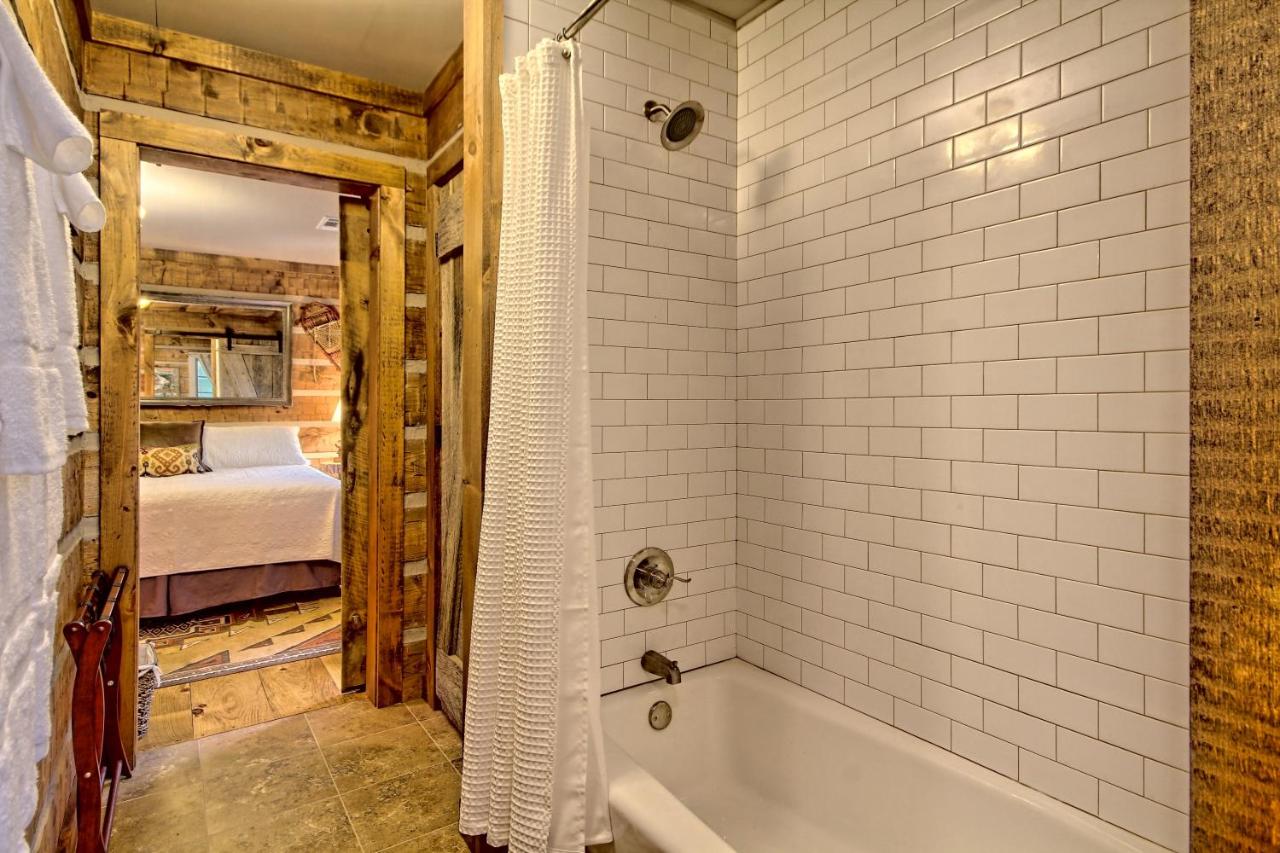 | Lake Rabun Hotel