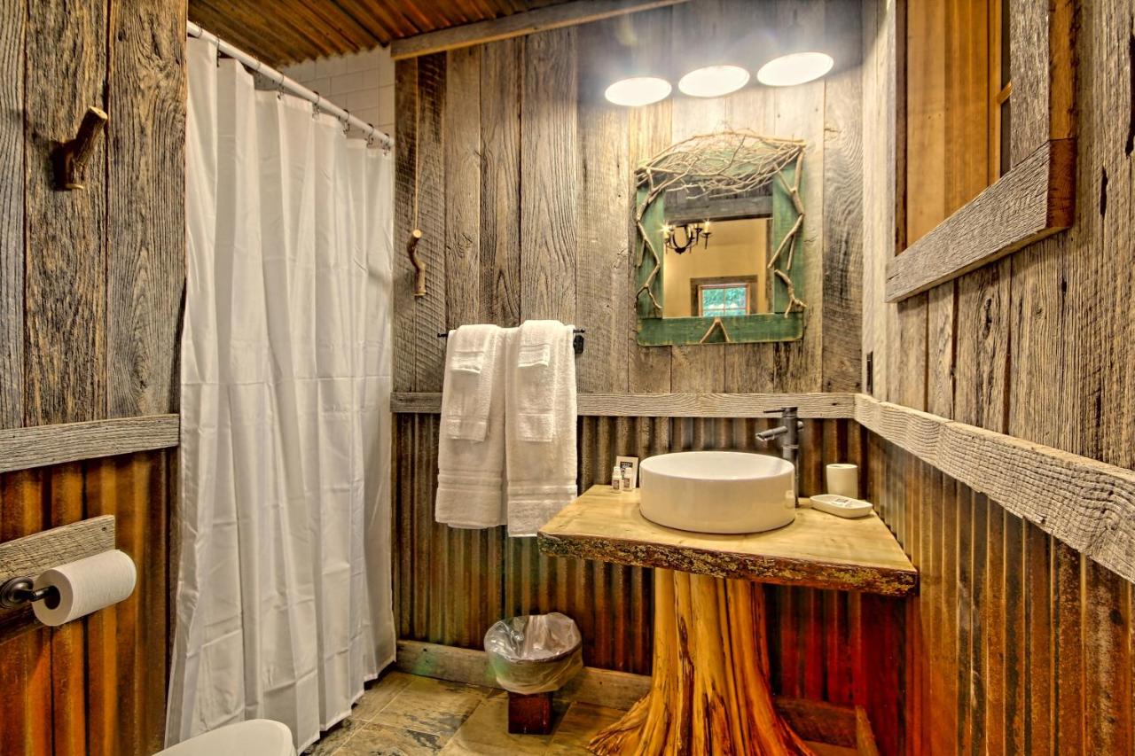  | Lake Rabun Hotel