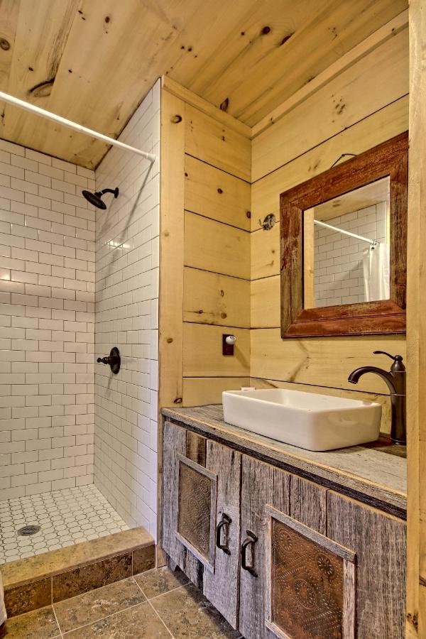 | Lake Rabun Hotel