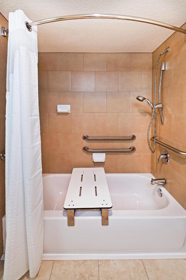 King Room - Mobility Access Tub - Non-Smoking at Holiday Inn Tyler-Conference Center by IHG