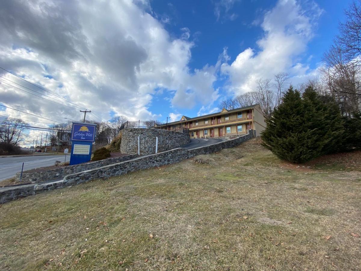 | Golden Hill Inn-Danbury