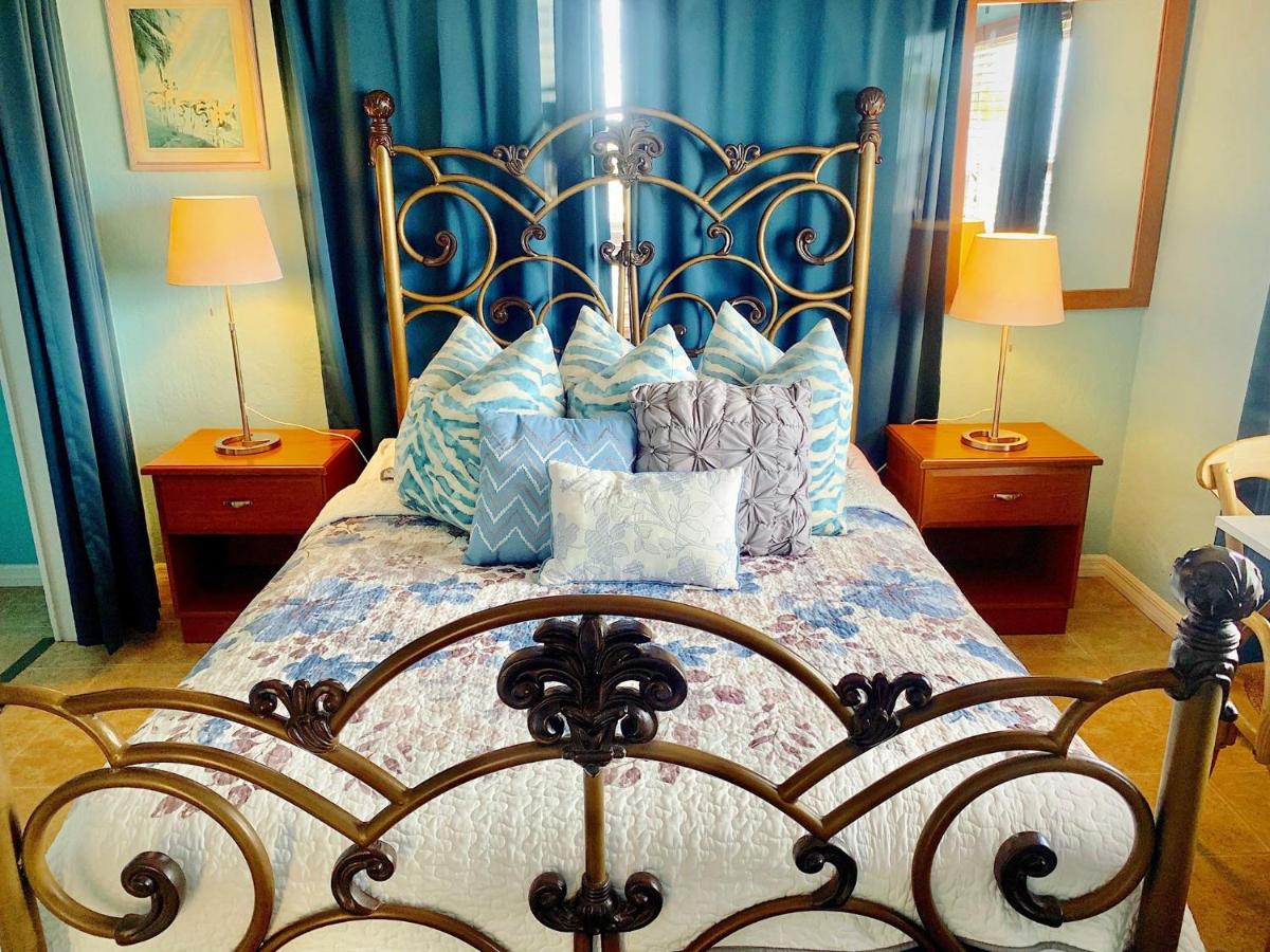 Queen Room - Non-Smoking at Ebb Tide Resort Oceanfront