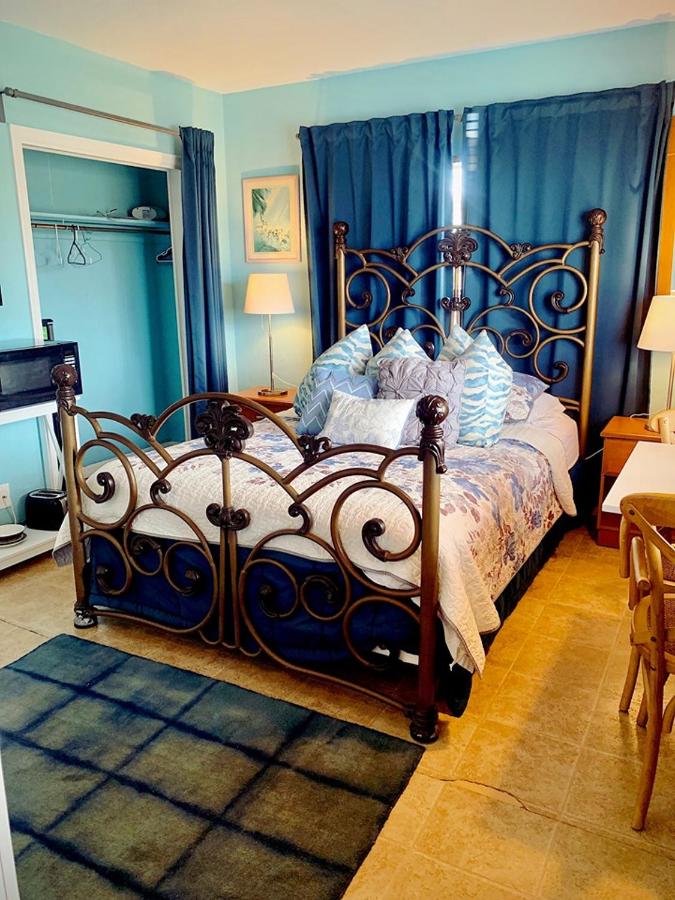 Queen Room - Non-Smoking at Ebb Tide Resort Oceanfront
