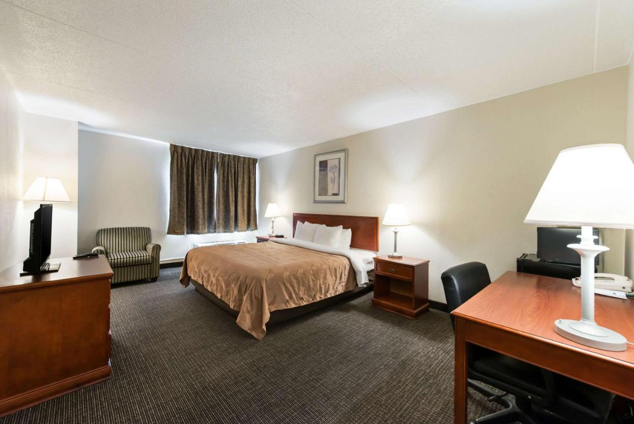Business King Room - Non-Smoking at Quality Inn Bradley - Bourbonnais