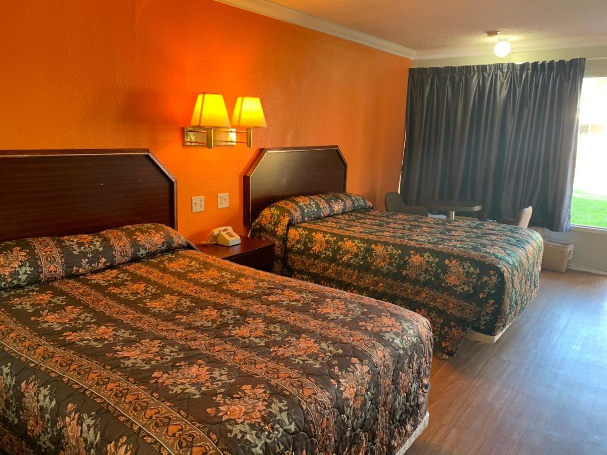 | Baton Rouge West Inn