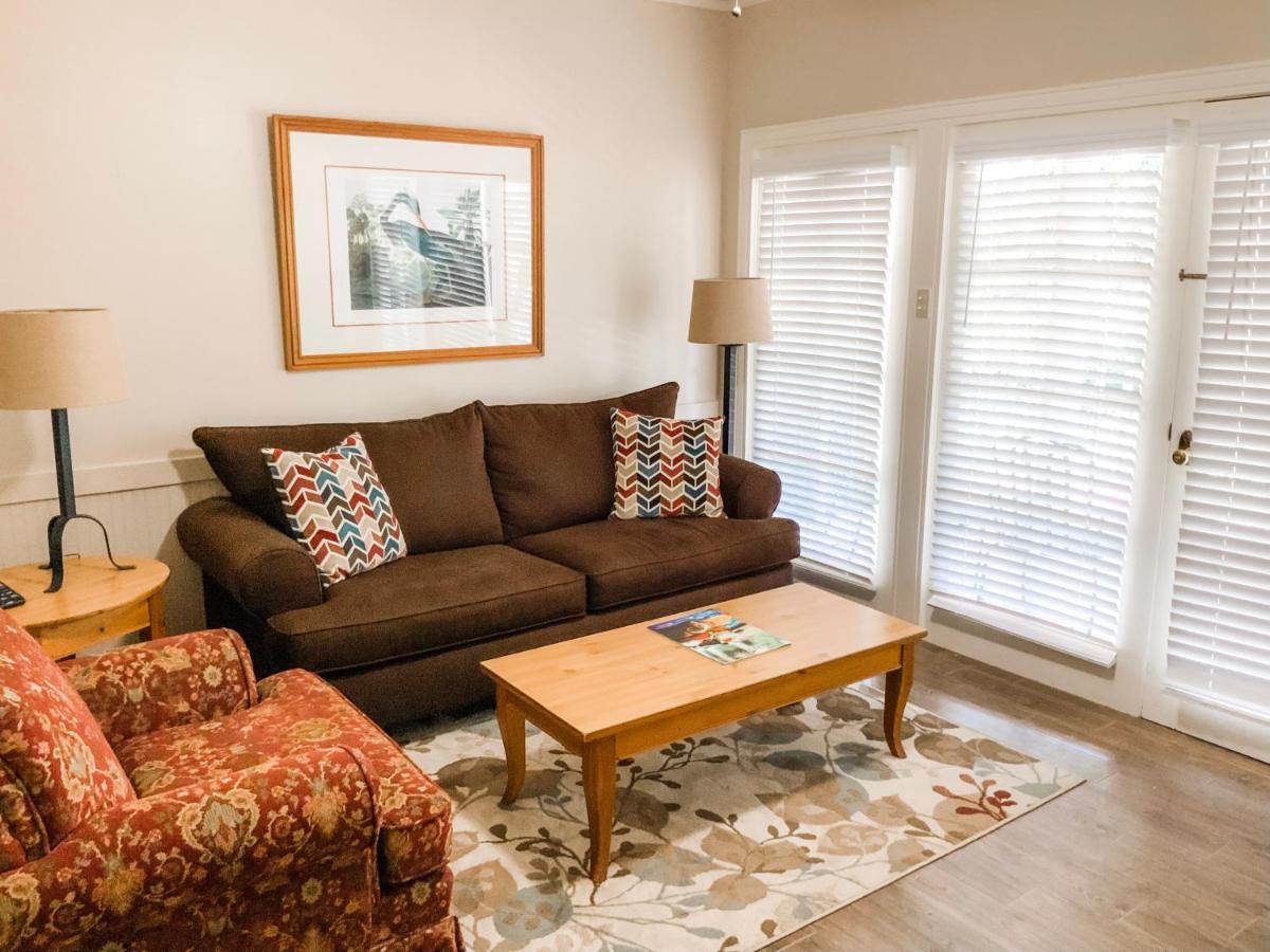 | The Lodge at The Bluffs