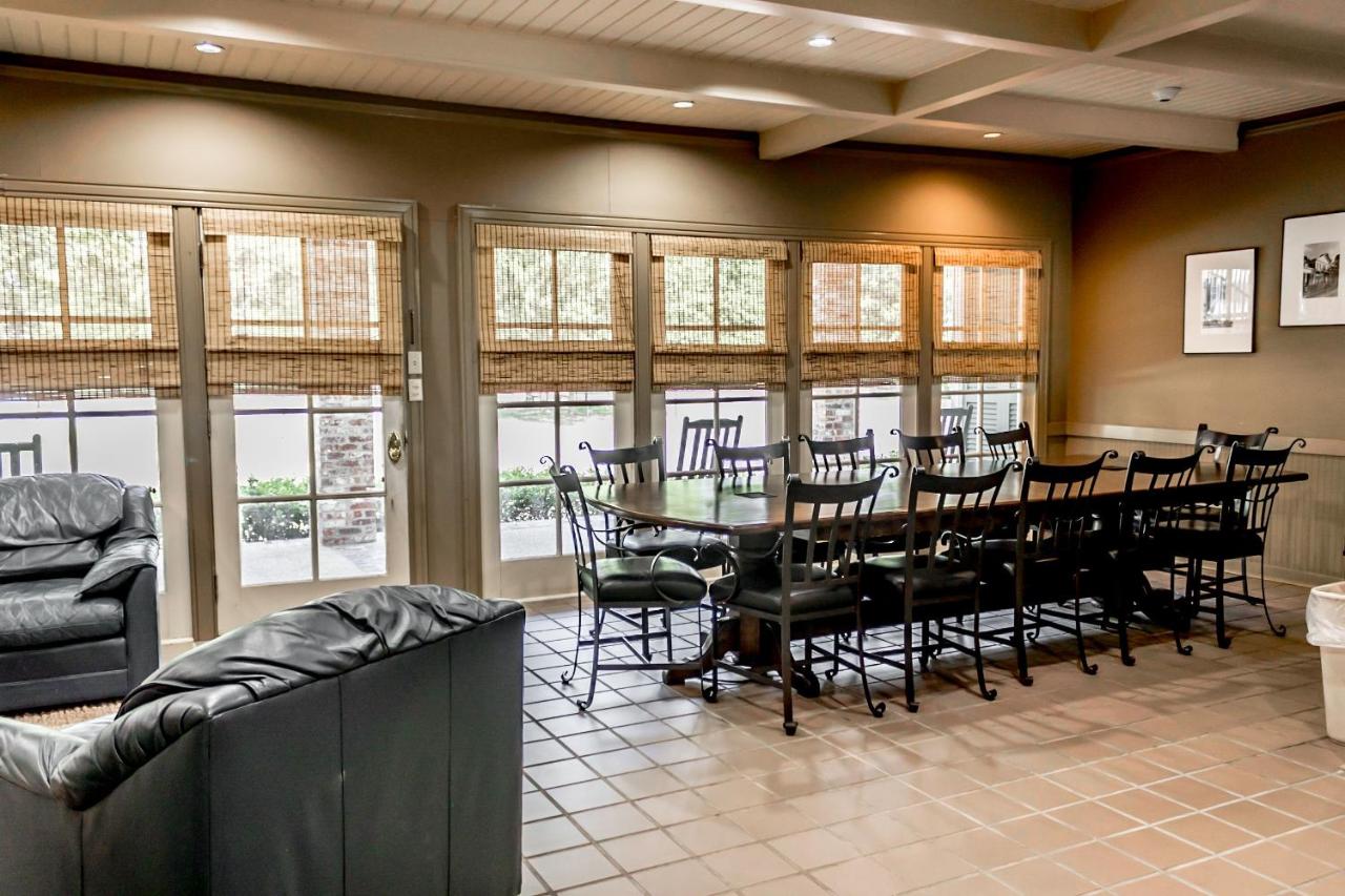 | The Lodge at The Bluffs