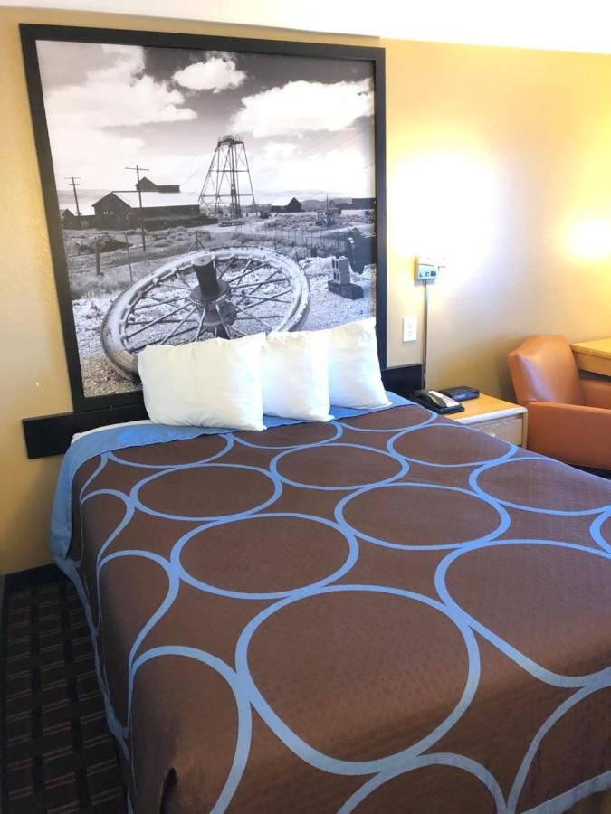 | Super 8 by Wyndham Carson City