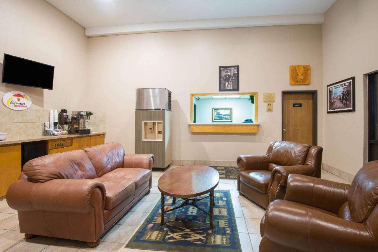  | Super 8 by Wyndham Abilene KS