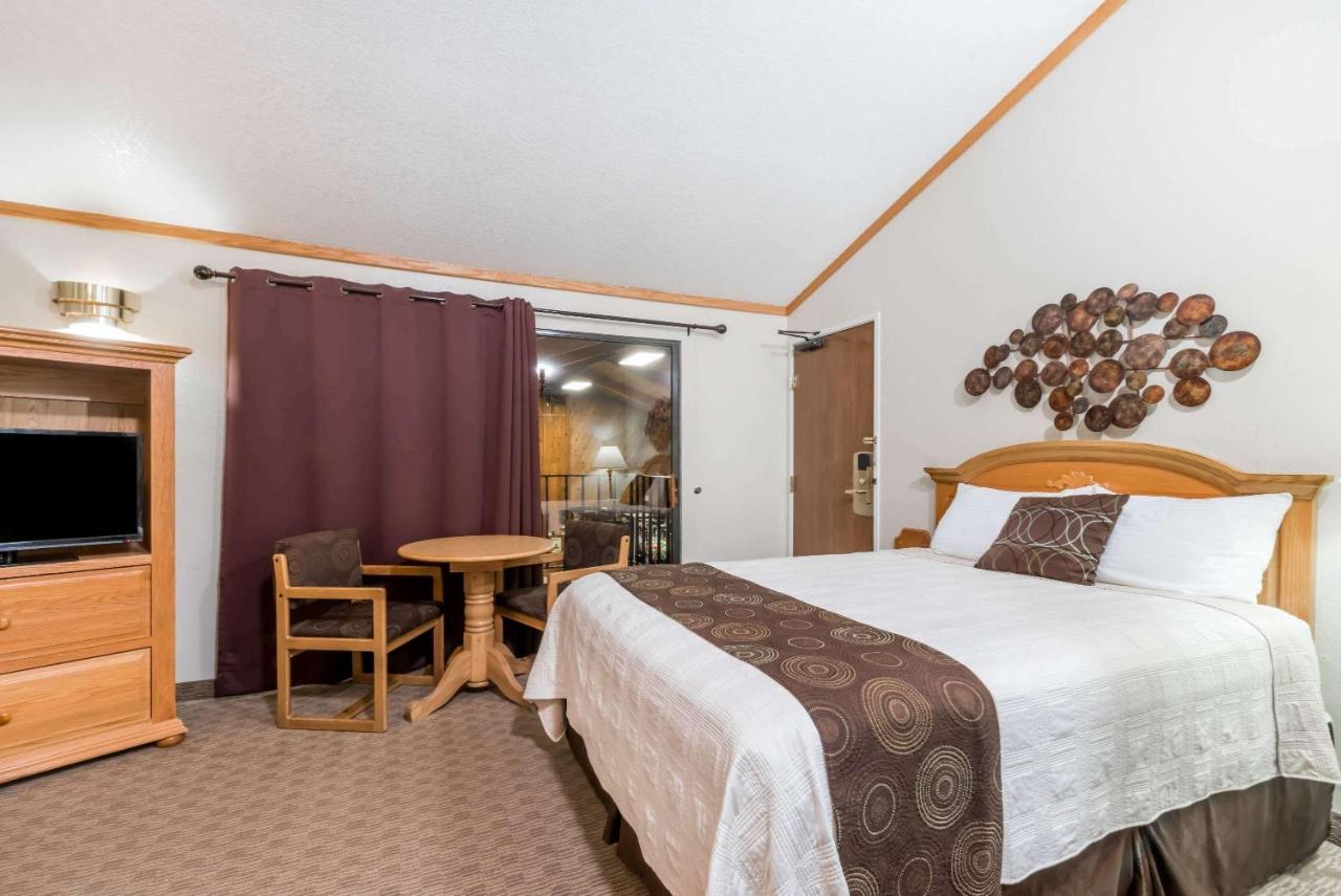 | Super 8 by Wyndham Deadwood Black Hills Area
