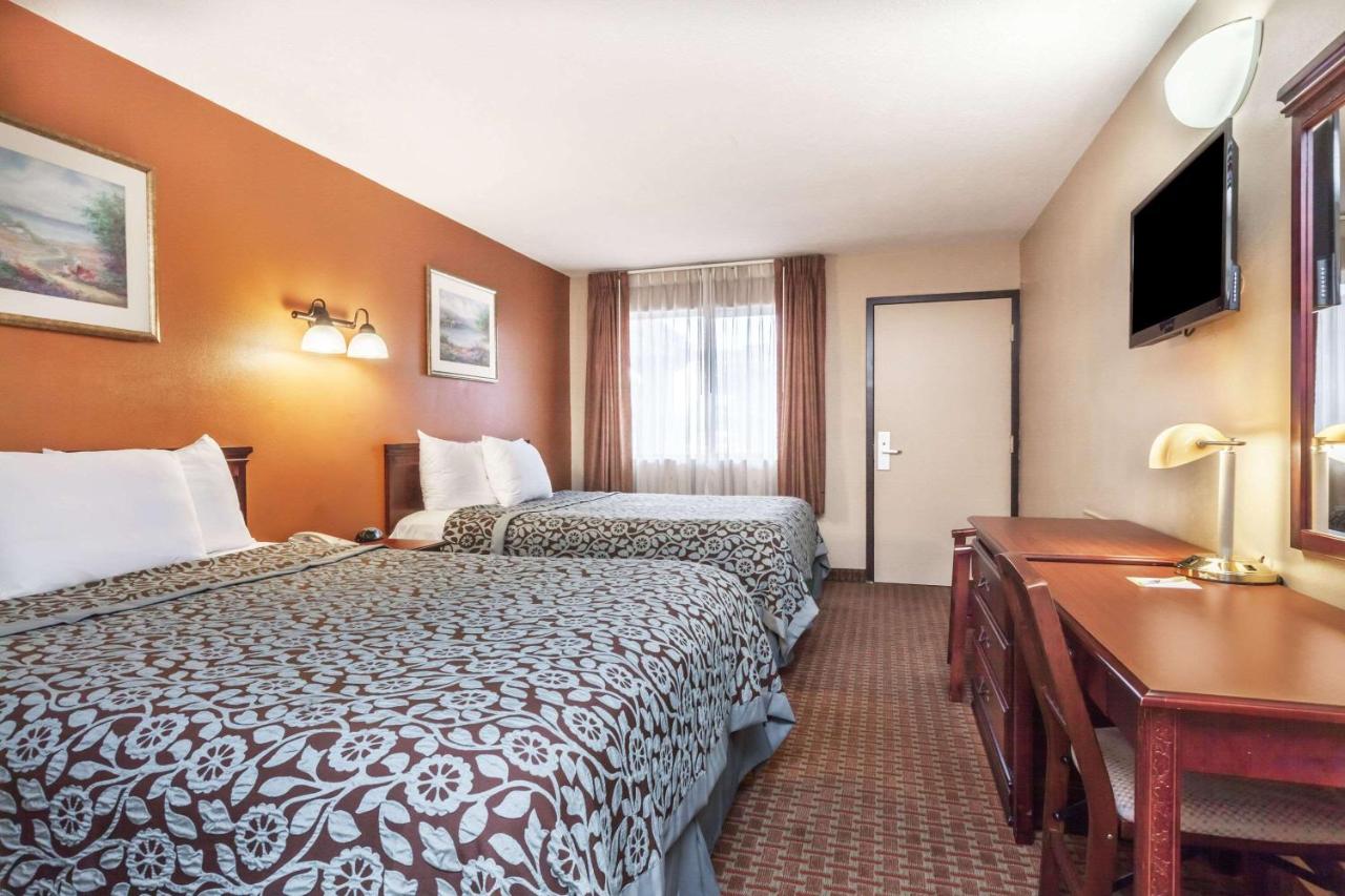  | Red Carpet Inn Elkton