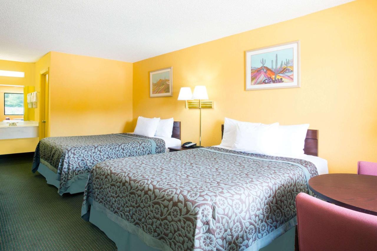 | Days Inn by Wyndham Camilla