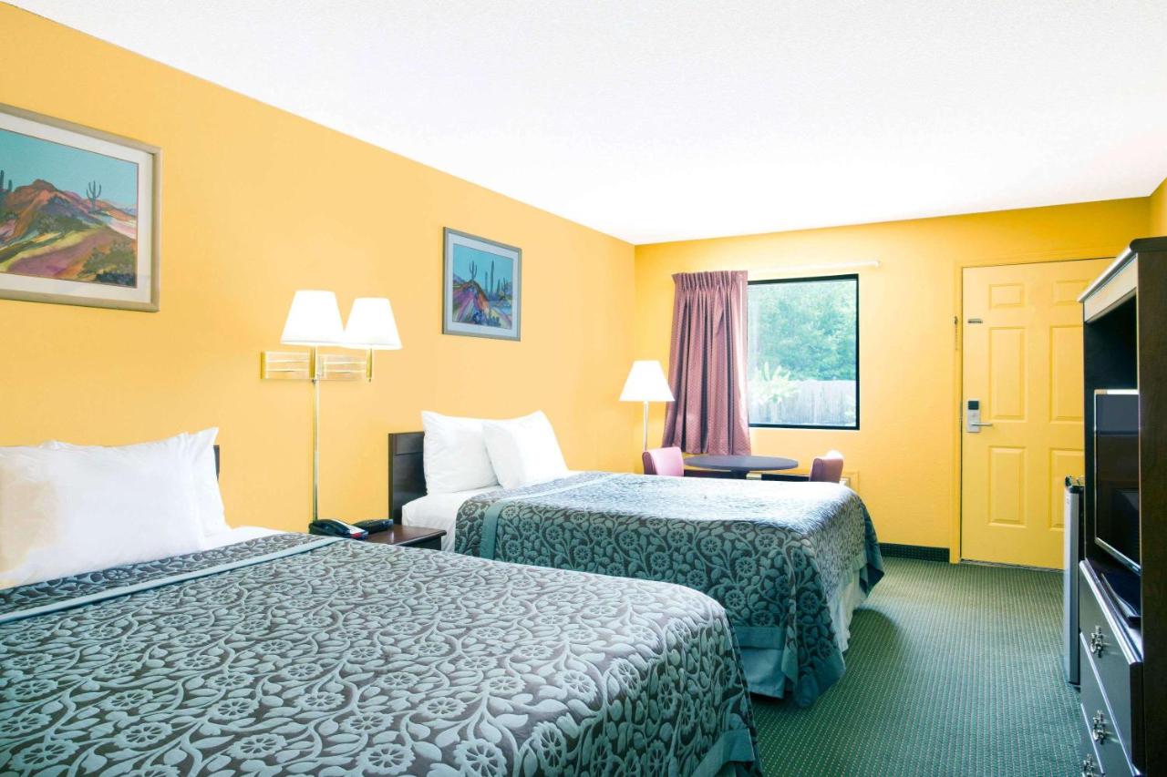 | Days Inn by Wyndham Camilla