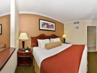 Room #32289717 at Best Western Galleria Inn & Suites