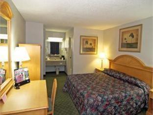 Room #5966015 at Best Western Center Inn