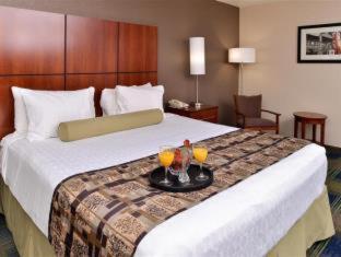 Room #27526419 at Best Western Plus Heritage Inn Ontario Rancho Cucamonga