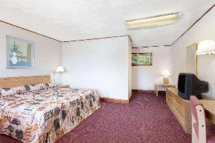 Room #36694314 at Knights Inn Galax