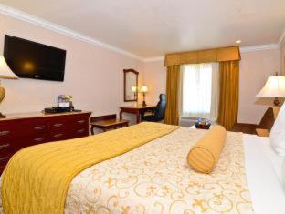 Room #4987619 at Best Western Plus Newport Mesa Inn