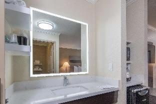 Room #24102516 at Best Western Silicon Valley Inn