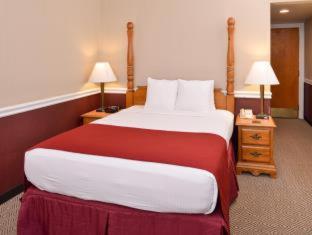 Room #4943221 at Best Western Greenfield Inn