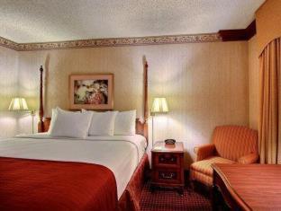 Room #4943228 at Best Western Greenfield Inn