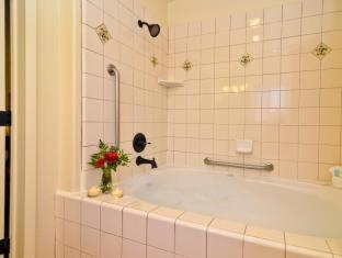 Room #33377215 at Best Western Rose Garden Inn