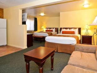Room #33377213 at Best Western Rose Garden Inn