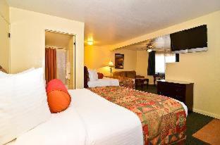 Room #33377215 at Best Western Rose Garden Inn