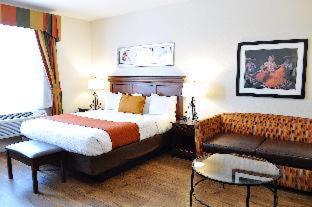 Room #33377217 at Best Western Rose Garden Inn
