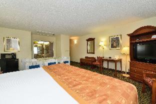 Room #31142514 at Deluxe Inn Wytheville