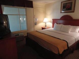 Room #32847267 at Best Western Plus Chesapeake Bay-Norfolk