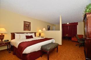 Room #40783826 at Best Western Pine Springs Inn