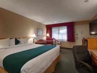 Room #5744611 at Best Western Plus Orange County Airport North