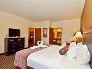 Room #18264735 at Best Western Plus Bryce Canyon Grand Hotel