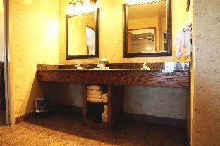Room #18264736 at Best Western Plus Bryce Canyon Grand Hotel