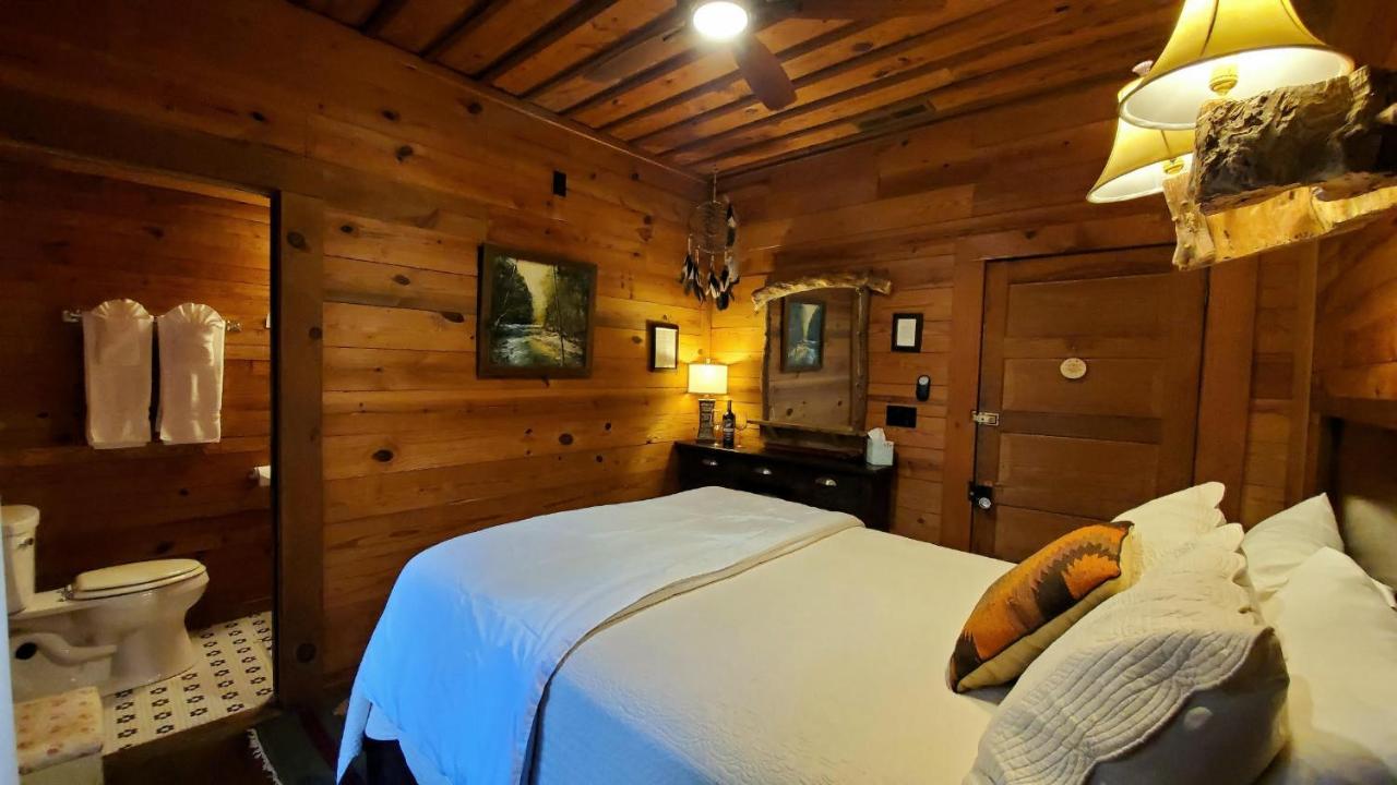 | Lake Rabun Hotel