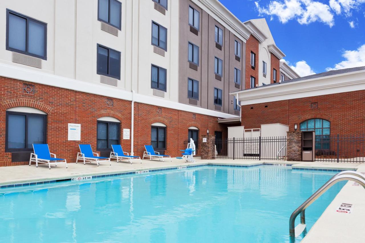 | Holiday Inn Express Hotel & Suites Montgomery Boyd-Cooper Parkway, an IHG Hotel