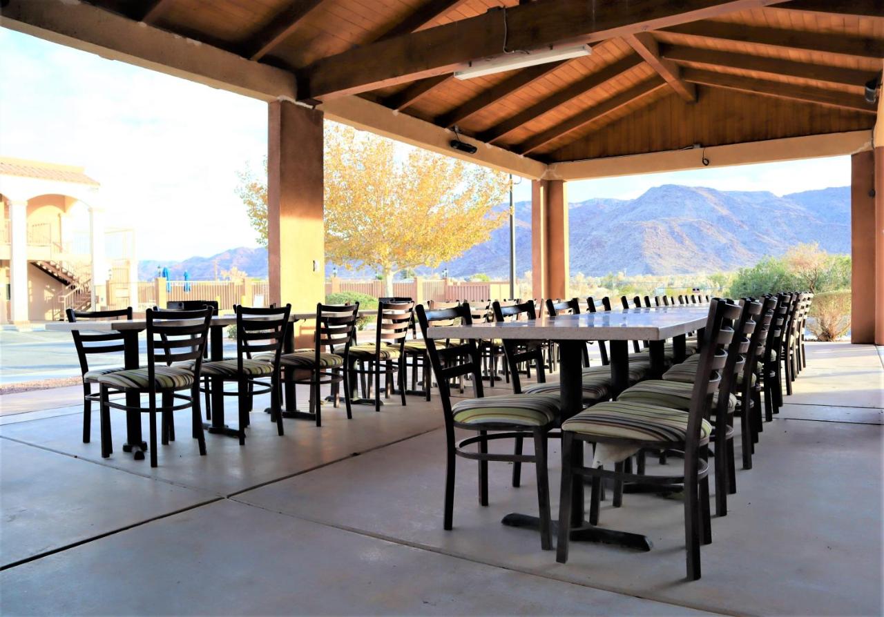 | Oasis Inn and Suites Joshua Tree -29 Palms