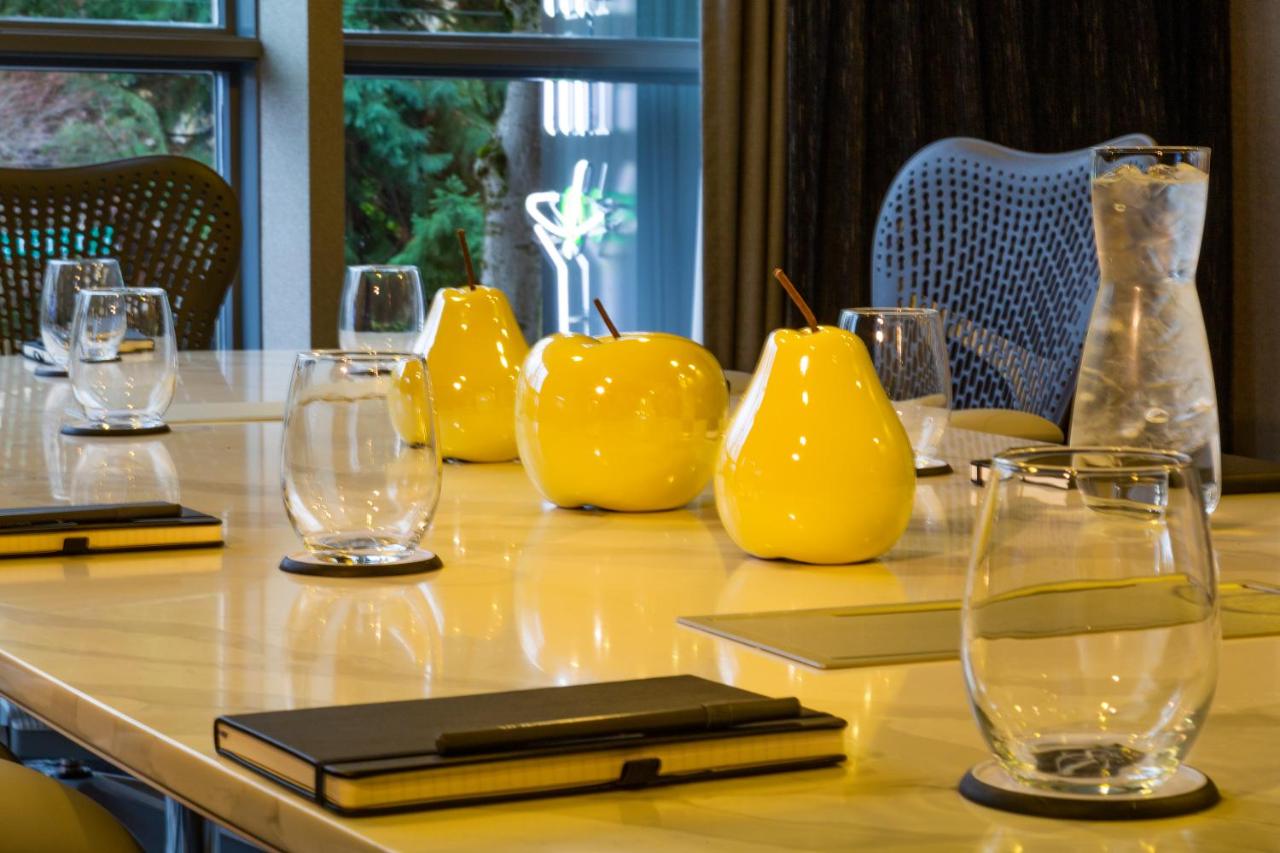 | Silver Cloud Hotel - Seattle Broadway