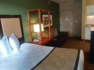 Room #46960026 at Extended Stay America Select Suites - Orlando - Maitland - Summit Tower Blv