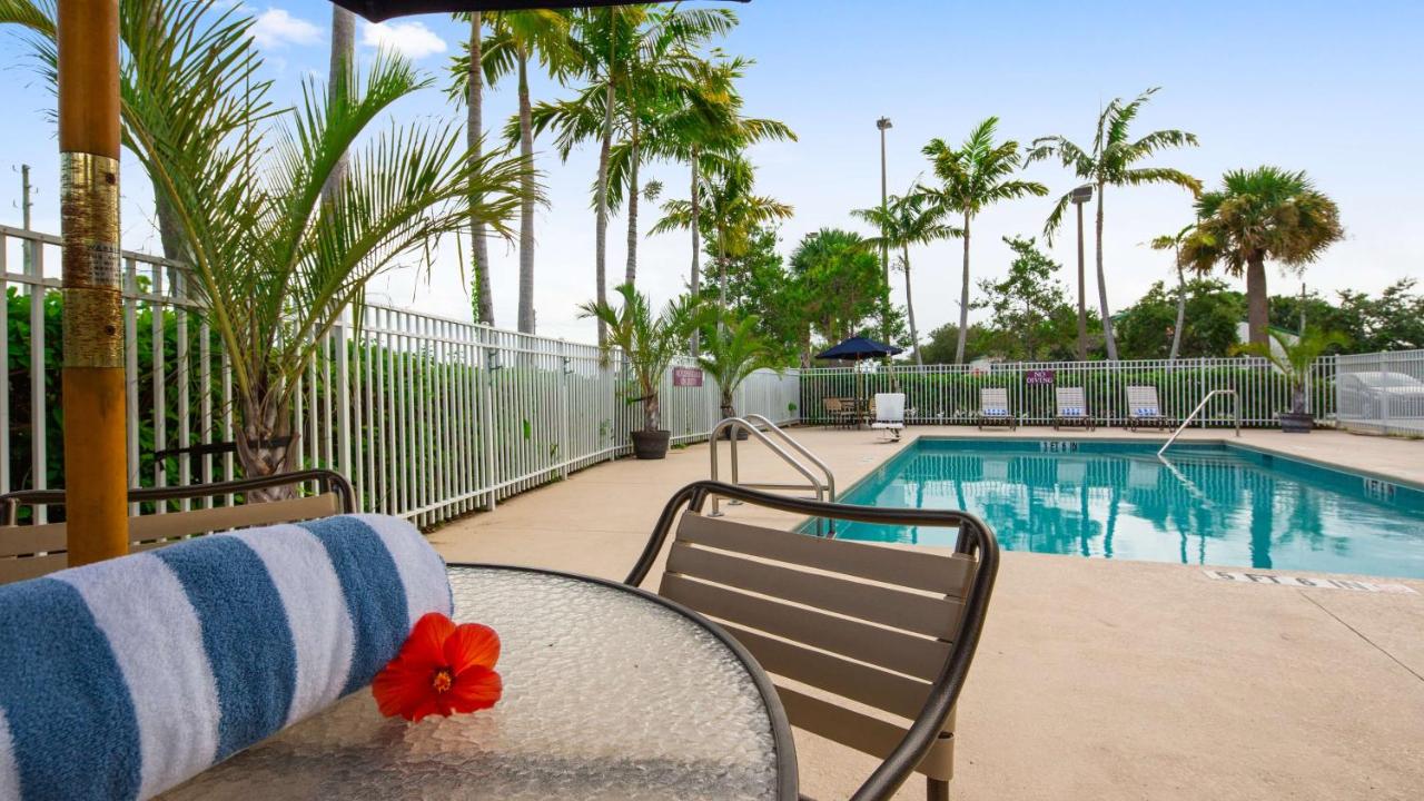 | Best Western Plus Sebastian Hotel & Suites