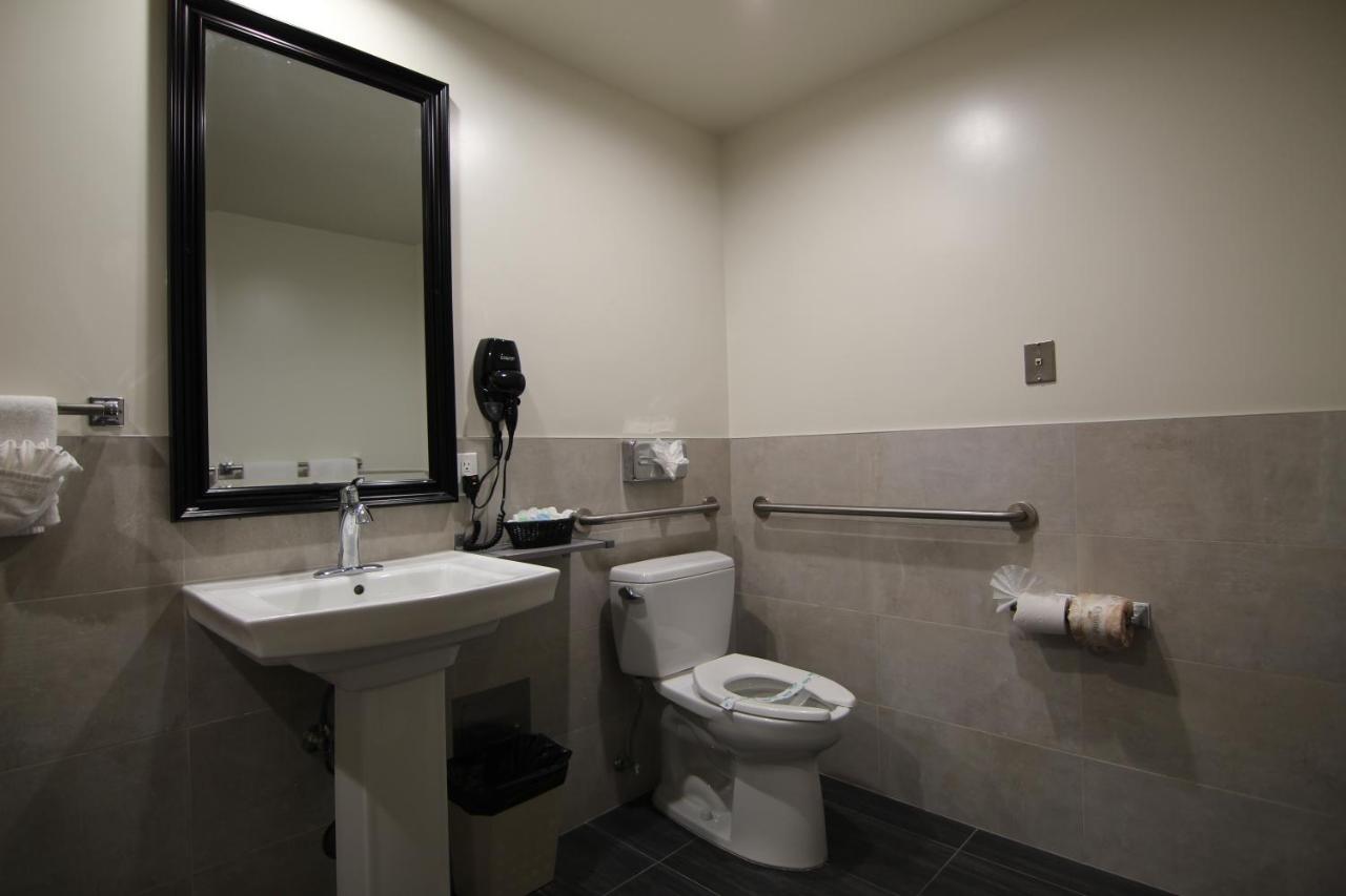 | Dunes Inn - Wilshire