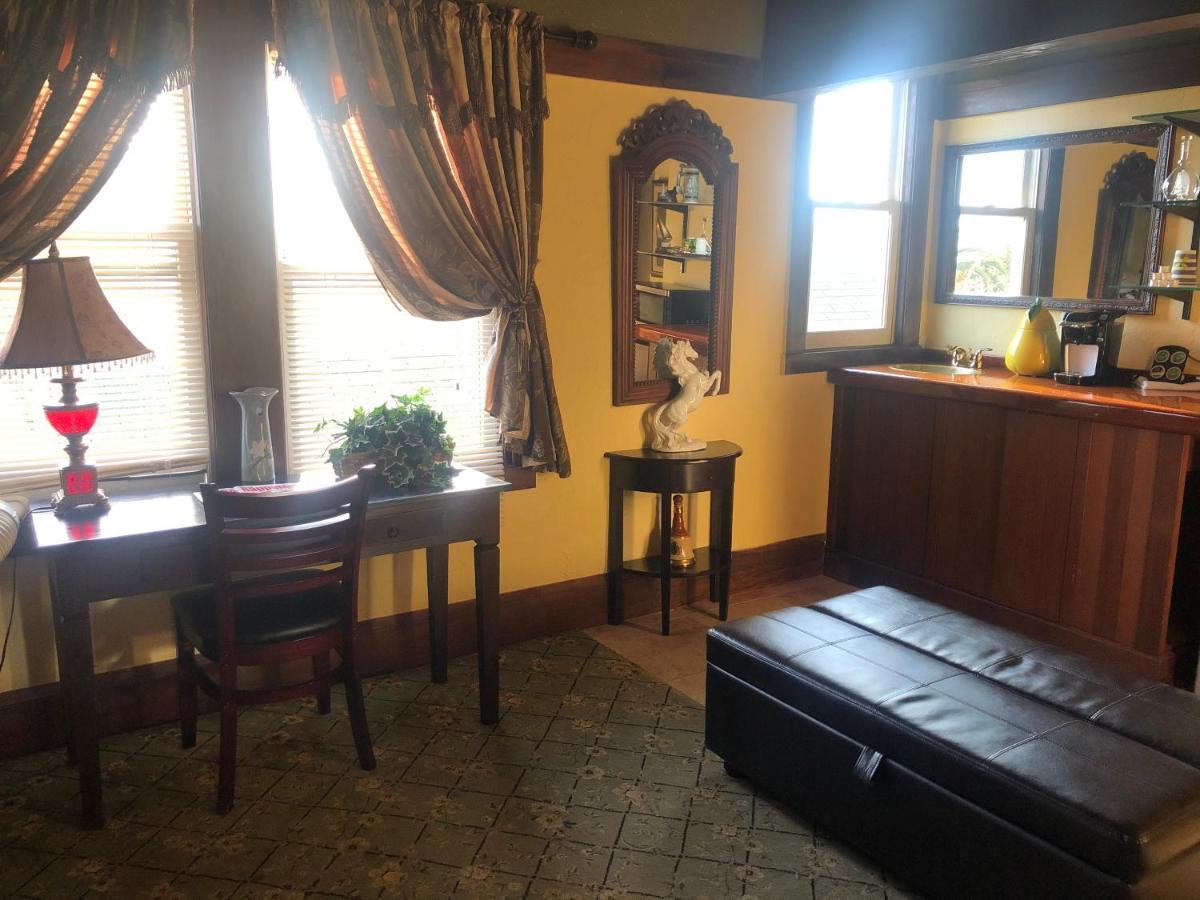  | Shorelight Inn
